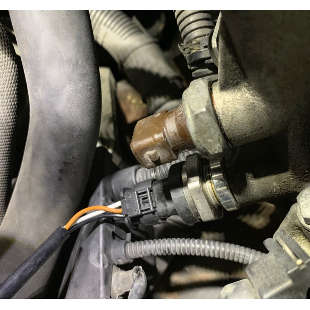Symptoms Of A Bad Oil Pressure Sensor (Replacement Cost In 2023