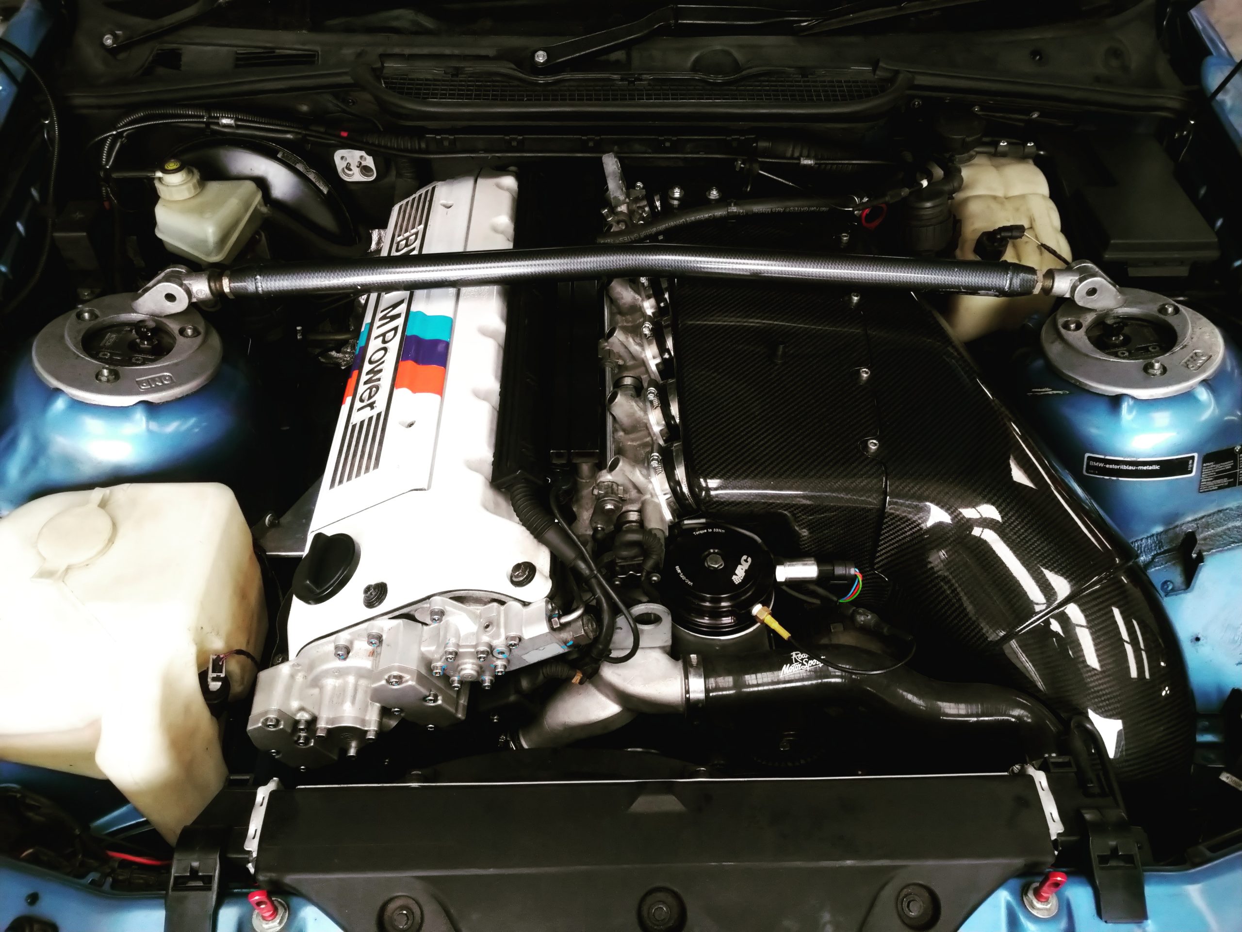Karbonius Race Airbox (E36 M3) - Hack EngineeringHack Engineering