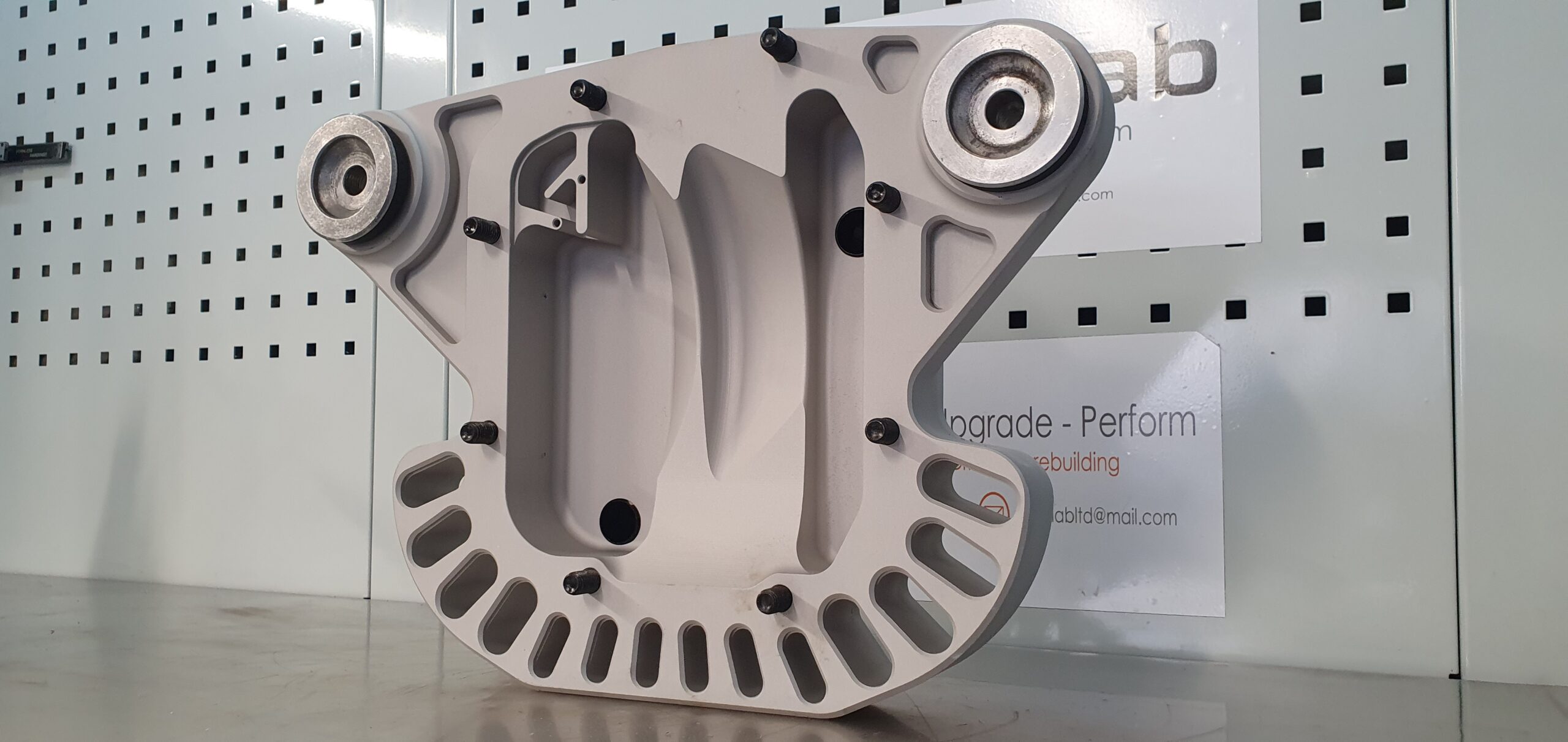 Gearlab Billet Differential Cover (E46 M3) Hack Engineering