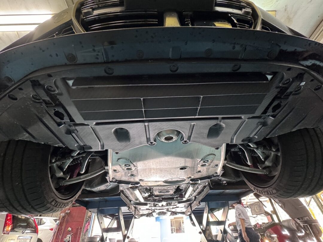 FTP Dry Carbon Skid Plate Oil Cooler Guard for G8X M3/M4.