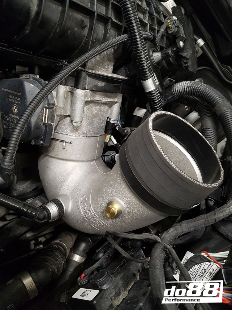 do88 Intercooler J-Pipe – Intercooler to Throttle Body for F8X M2C/M3/M4.