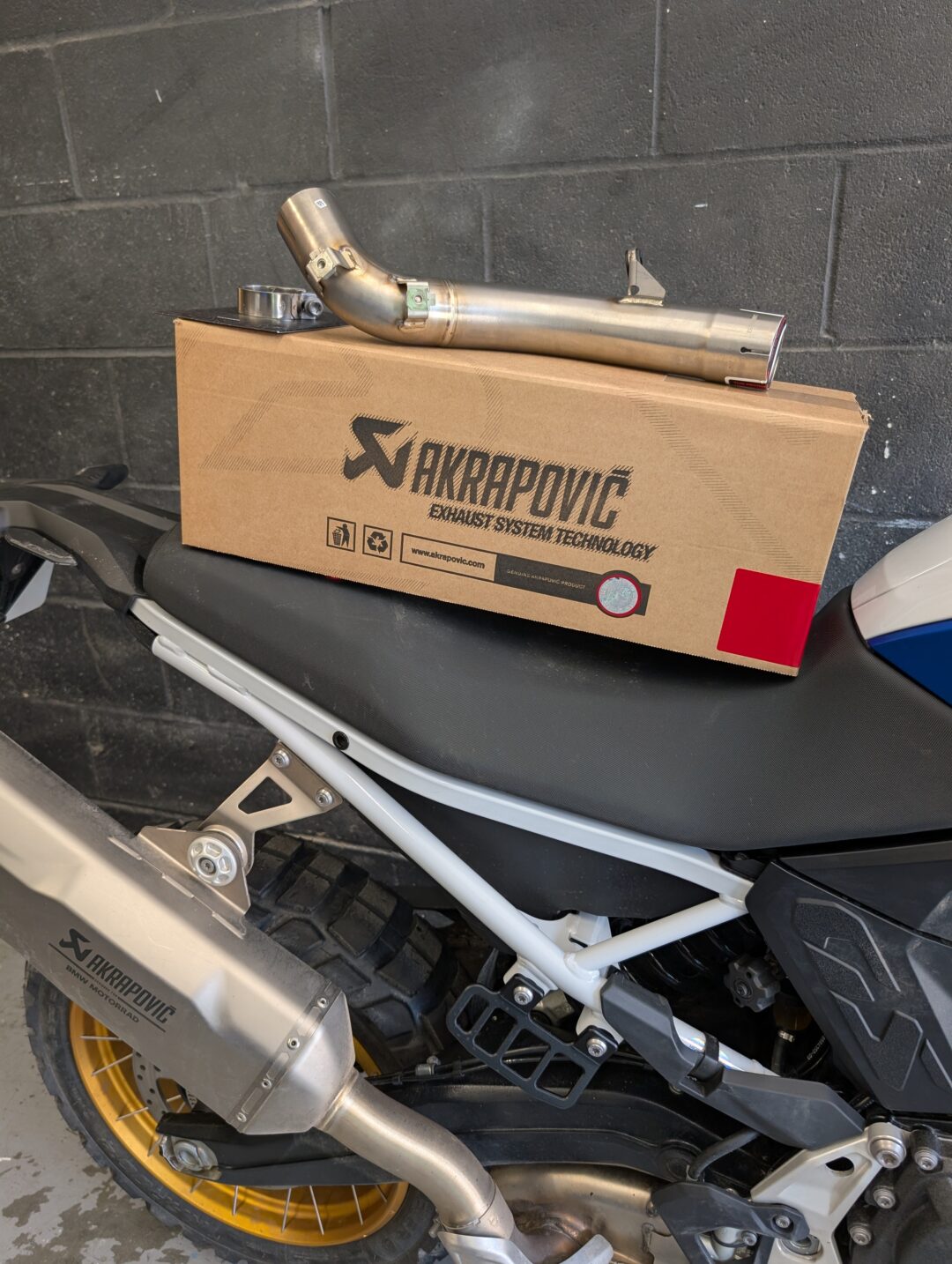 Akrapovič Optional Link Pipe (F800GS/F900GS/F900GSA 2024-)